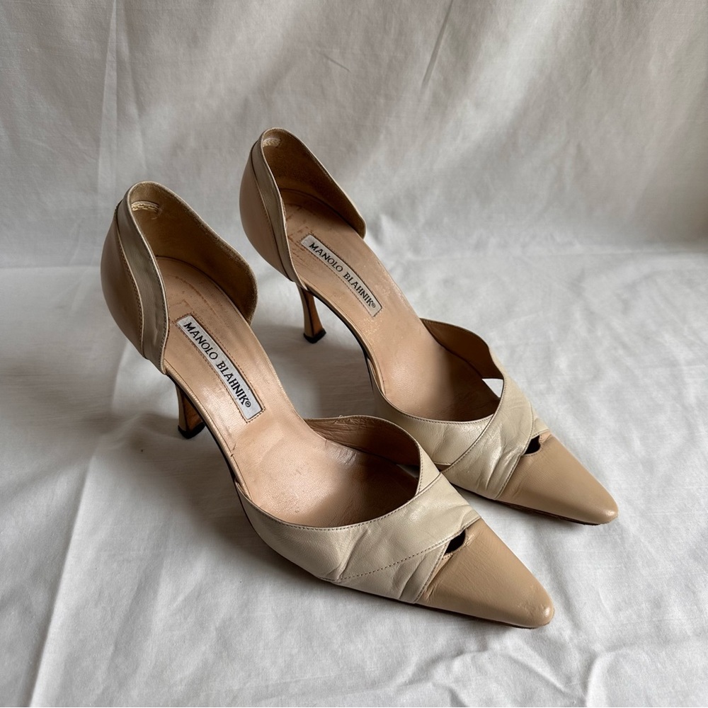 Manolo Blahnik Cream Two Tone Leather Pointed Toe Sling Back Strap Heel Size 38
